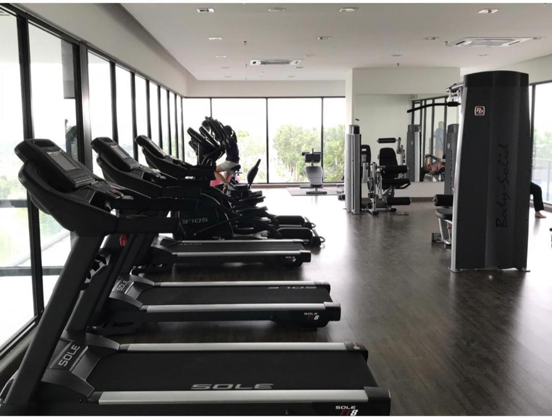Kyra Homestay Centrus Soho Cyberjaya *Wifi And Pool* Exterior foto